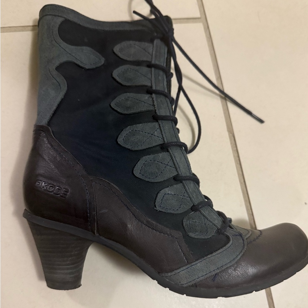 Dkode suede & leather handcrafted in Portugal Black blueGray brown womans Boots